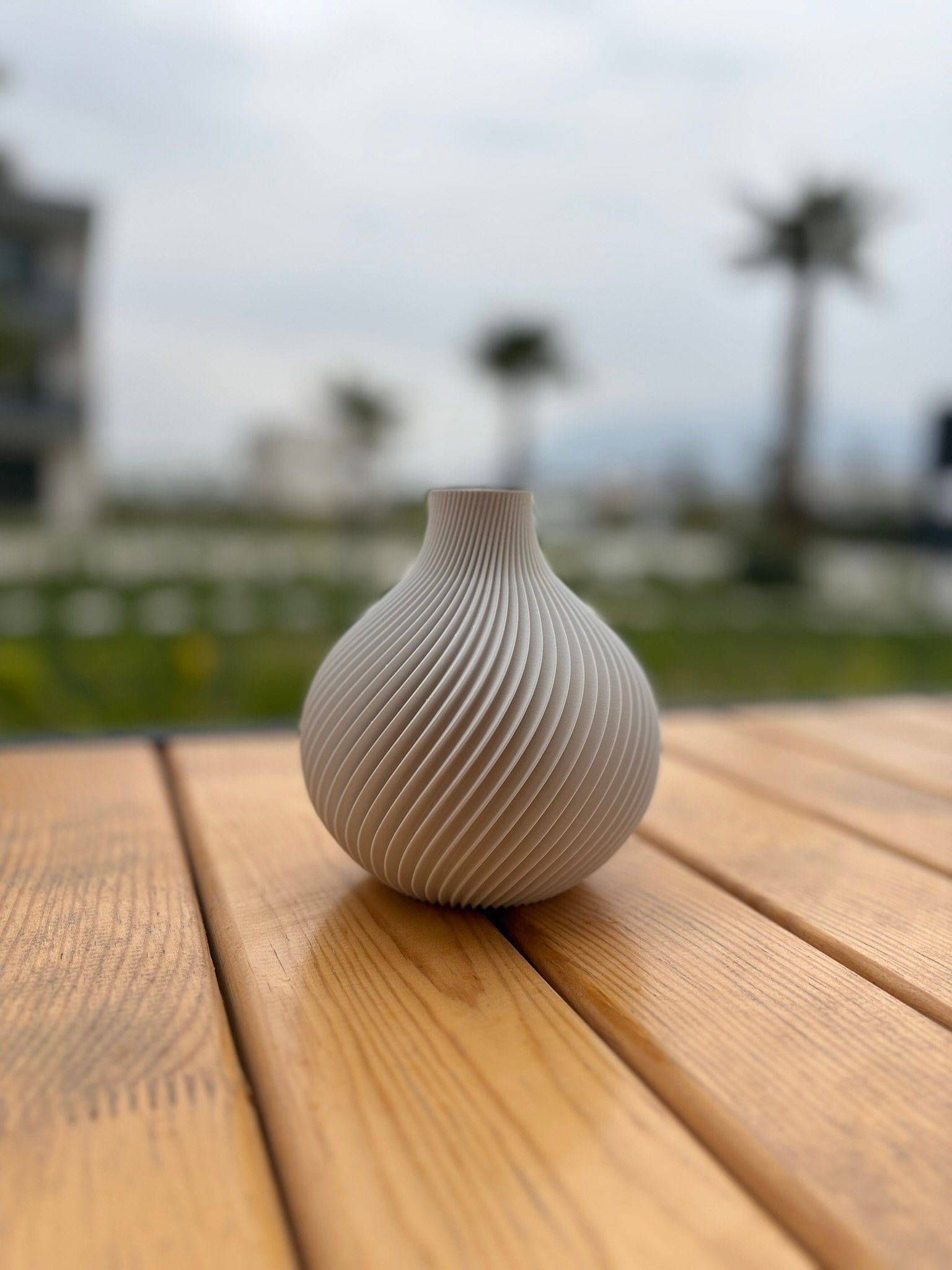 Spiral Dokulu Dekoratif Yuvarlak Vazo - Görsel 5